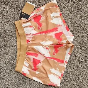 Women's North Face Wander Shorts
